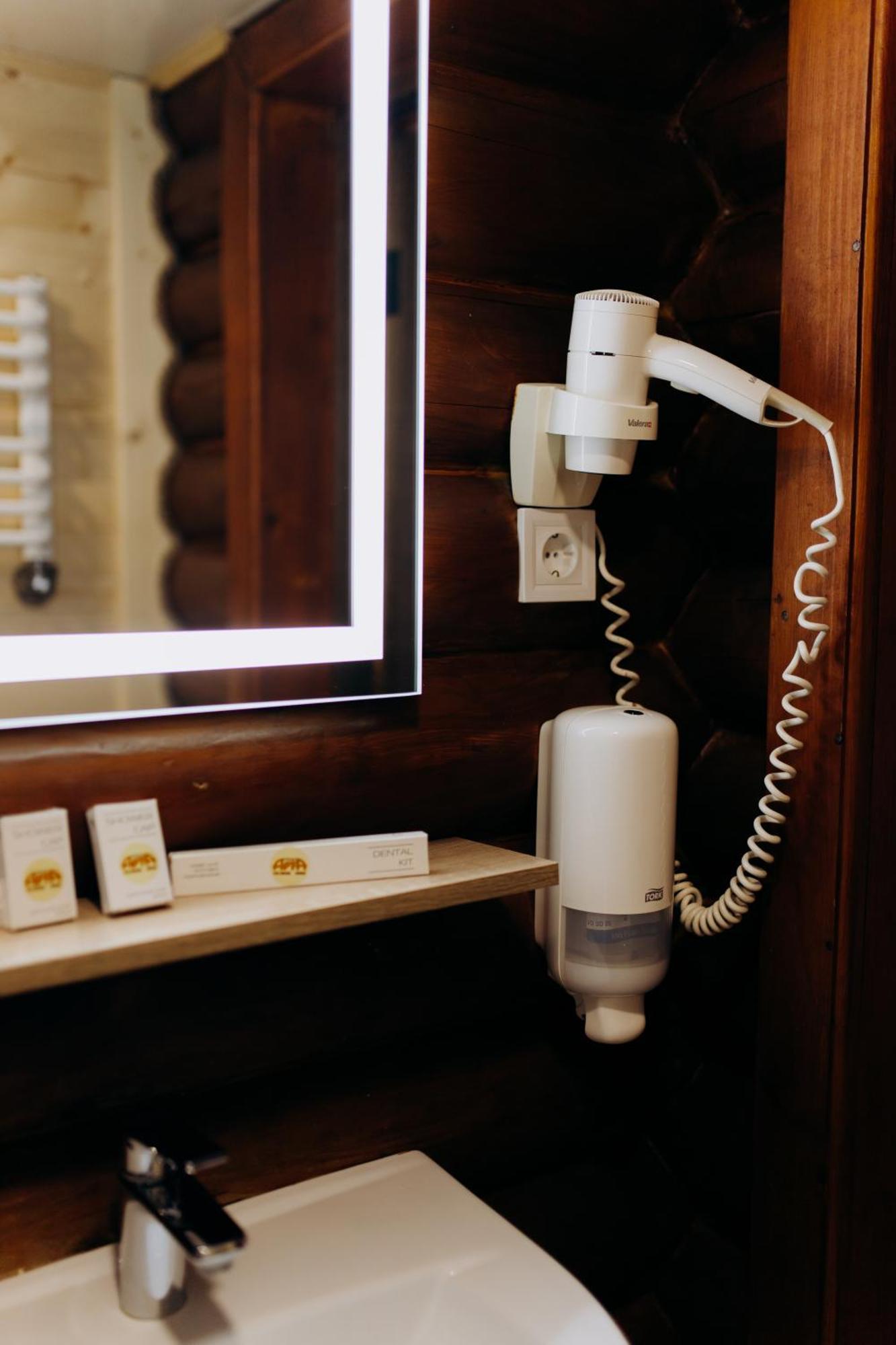 Arta City Hotel Yavoriv  Extérieur photo