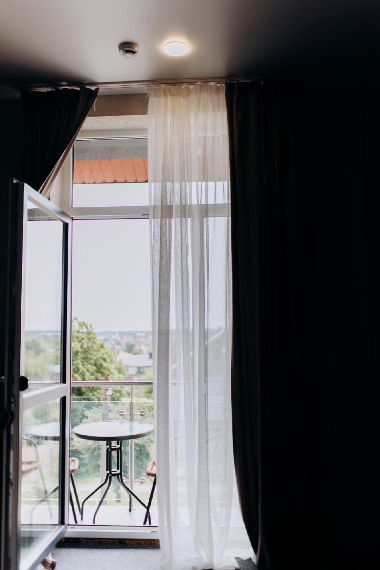 Arta City Hotel Yavoriv  Extérieur photo
