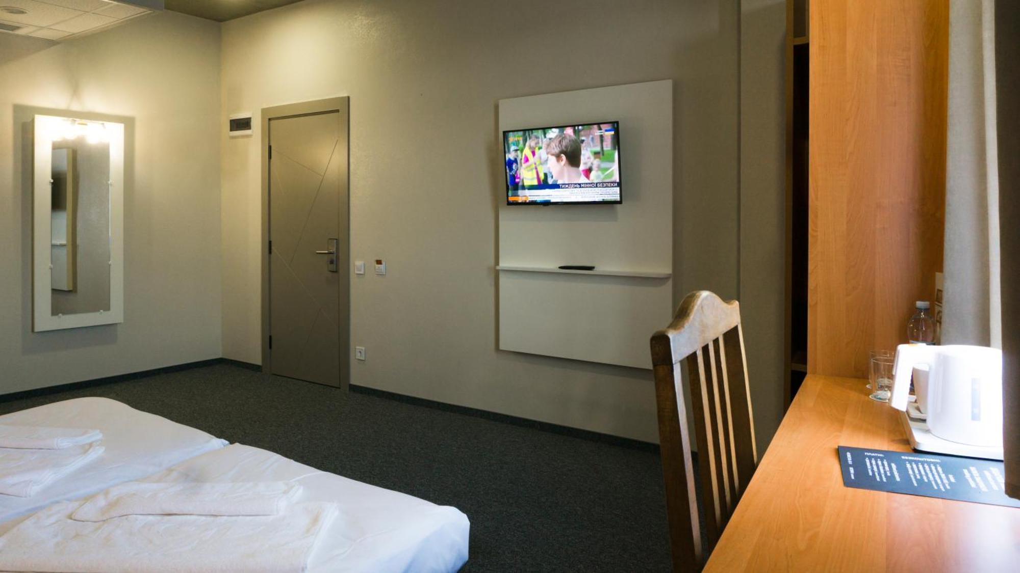 Arta City Hotel Yavoriv  Extérieur photo